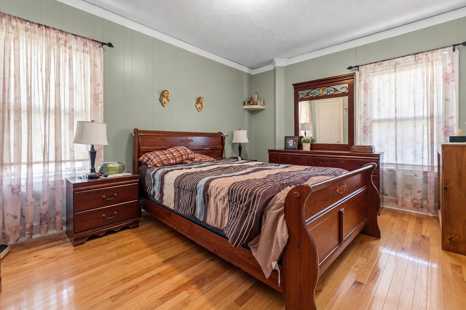 18 Mcgurk St, New Bedford, MA, 18 Mcgurk St, New Bedford, MA Photo #9