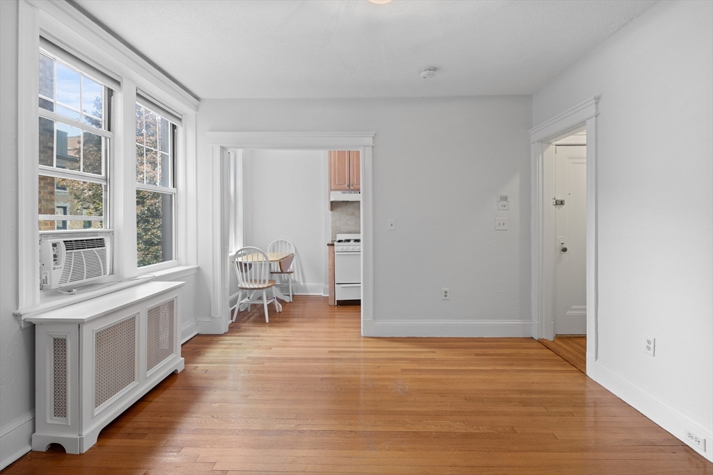 116 Riverway 14