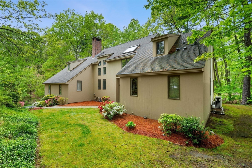 285 Raleigh Tavern Lane