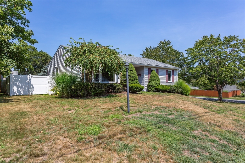 492 Eastview Ave