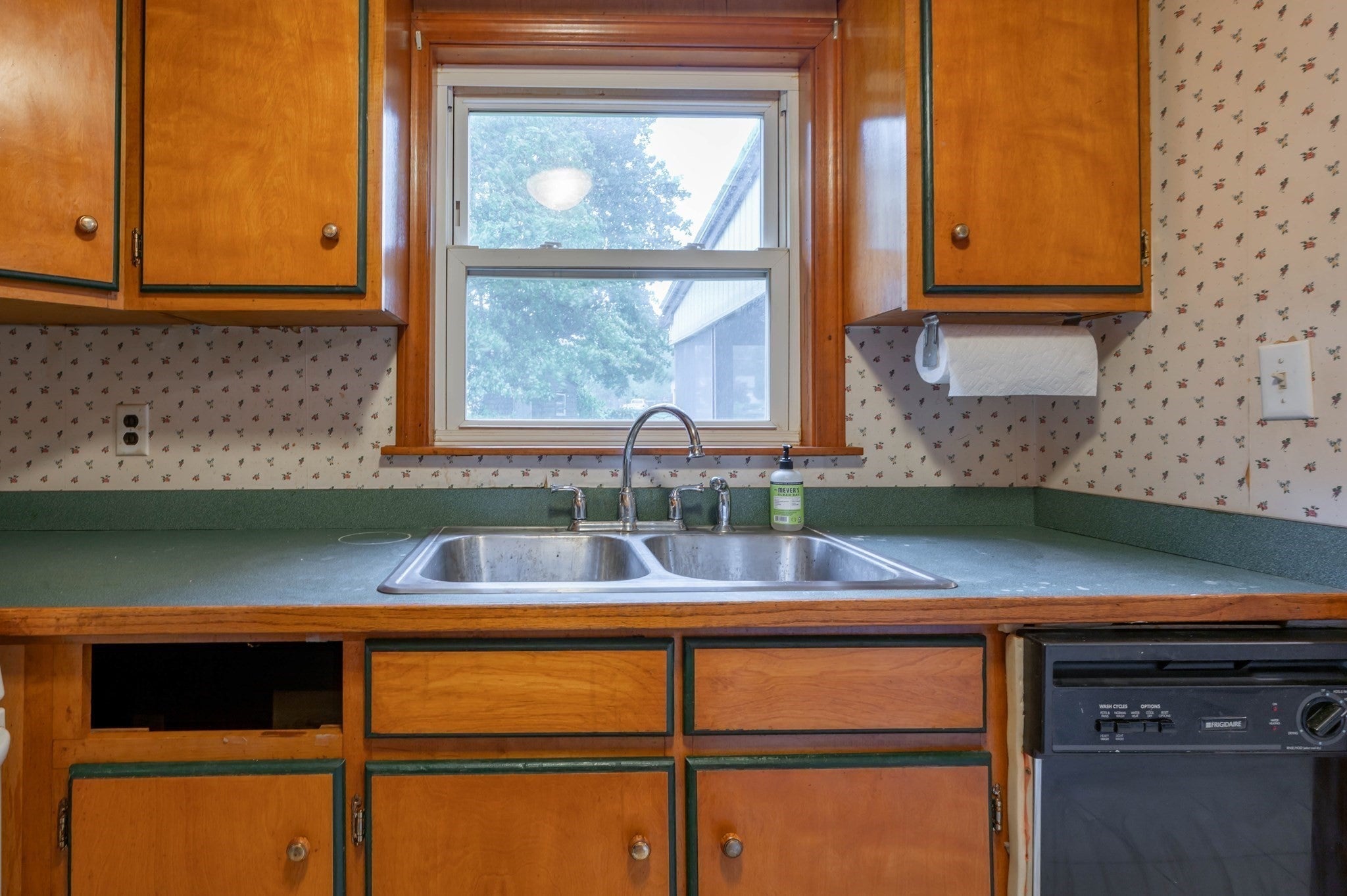 5 Martin Dr, Billerica, MA, 5 Martin Dr, Billerica, MA Photo #5