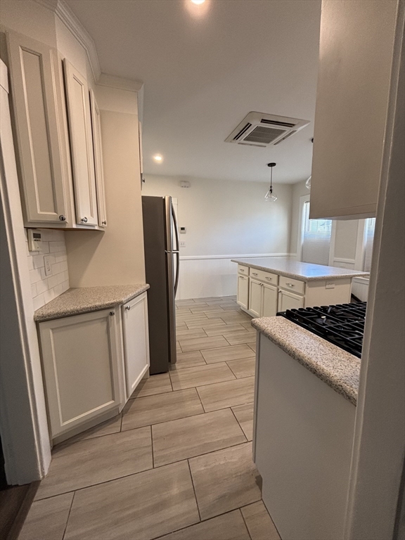 40 Saint James Ave 1