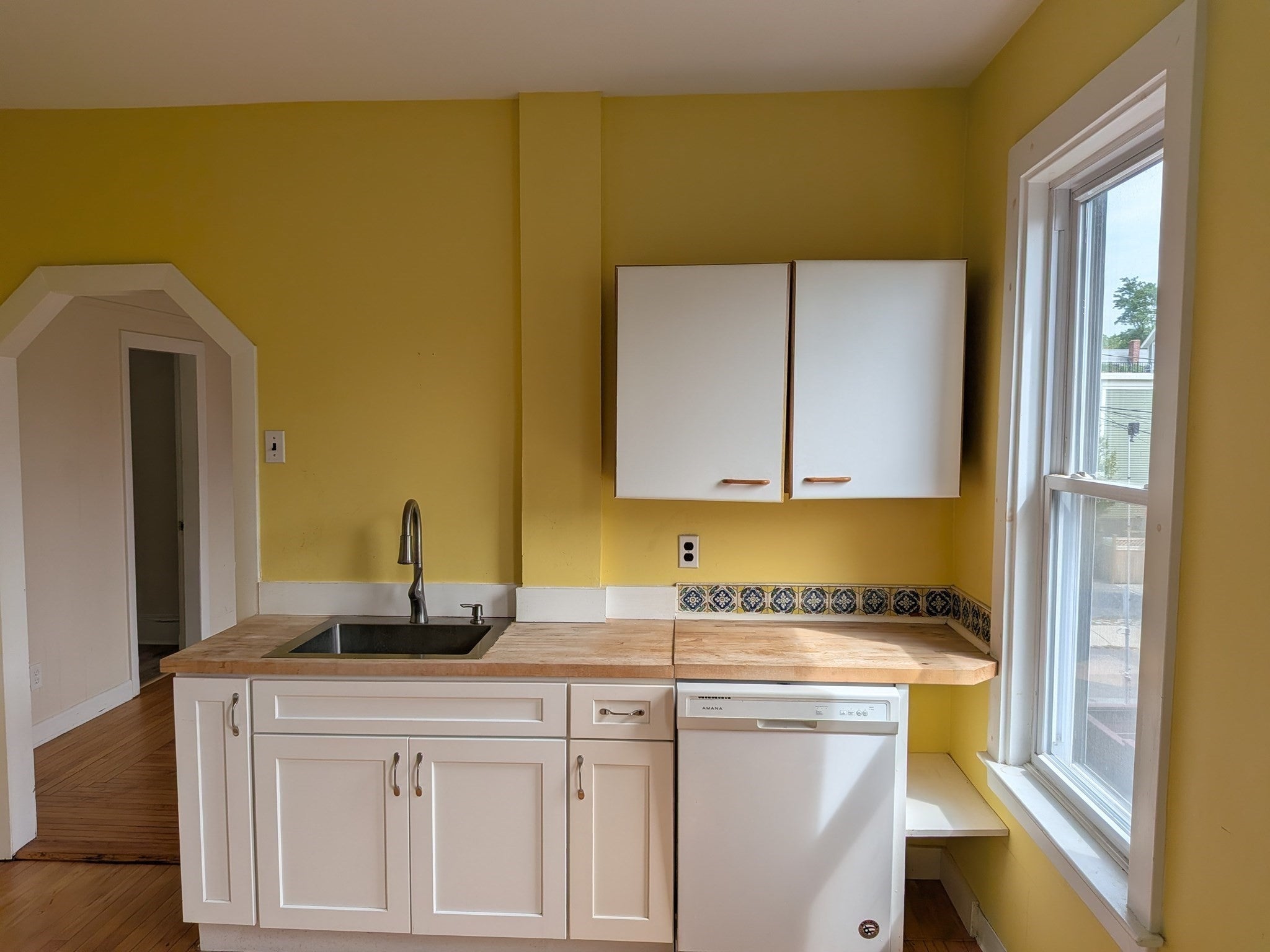 14 Glenwood Ave #2, Cambridge, MA Photo #2