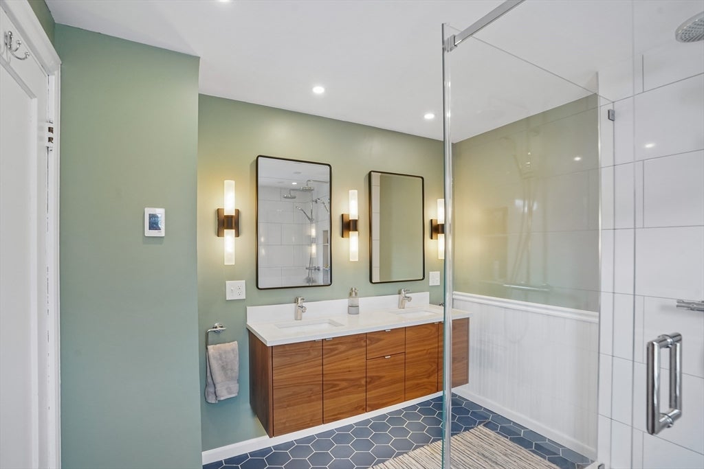 3 Woburn Street, Medford, MA, 3 Woburn Street, Medford, MA Photo #28