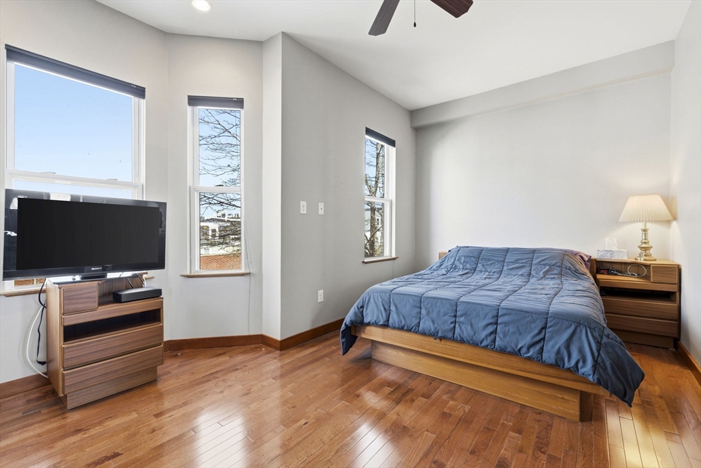 419 E 3rd St, Boston, MA Photo #24