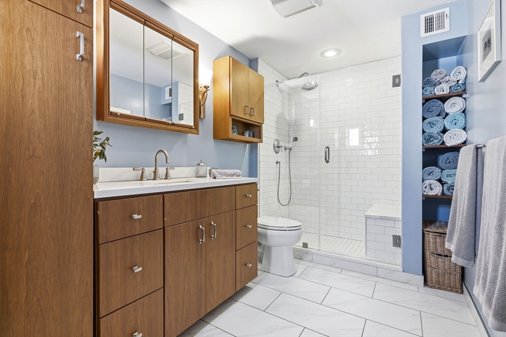 419 E 3rd St, Boston, MA Photo #16
