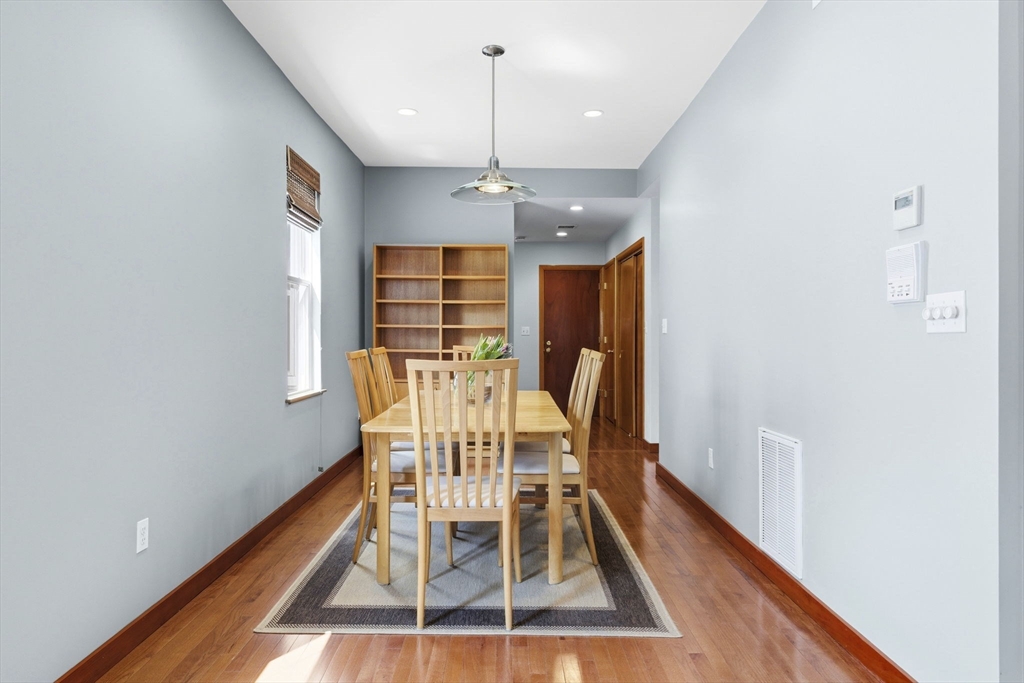 419 E 3rd St, Boston, MA Photo #22