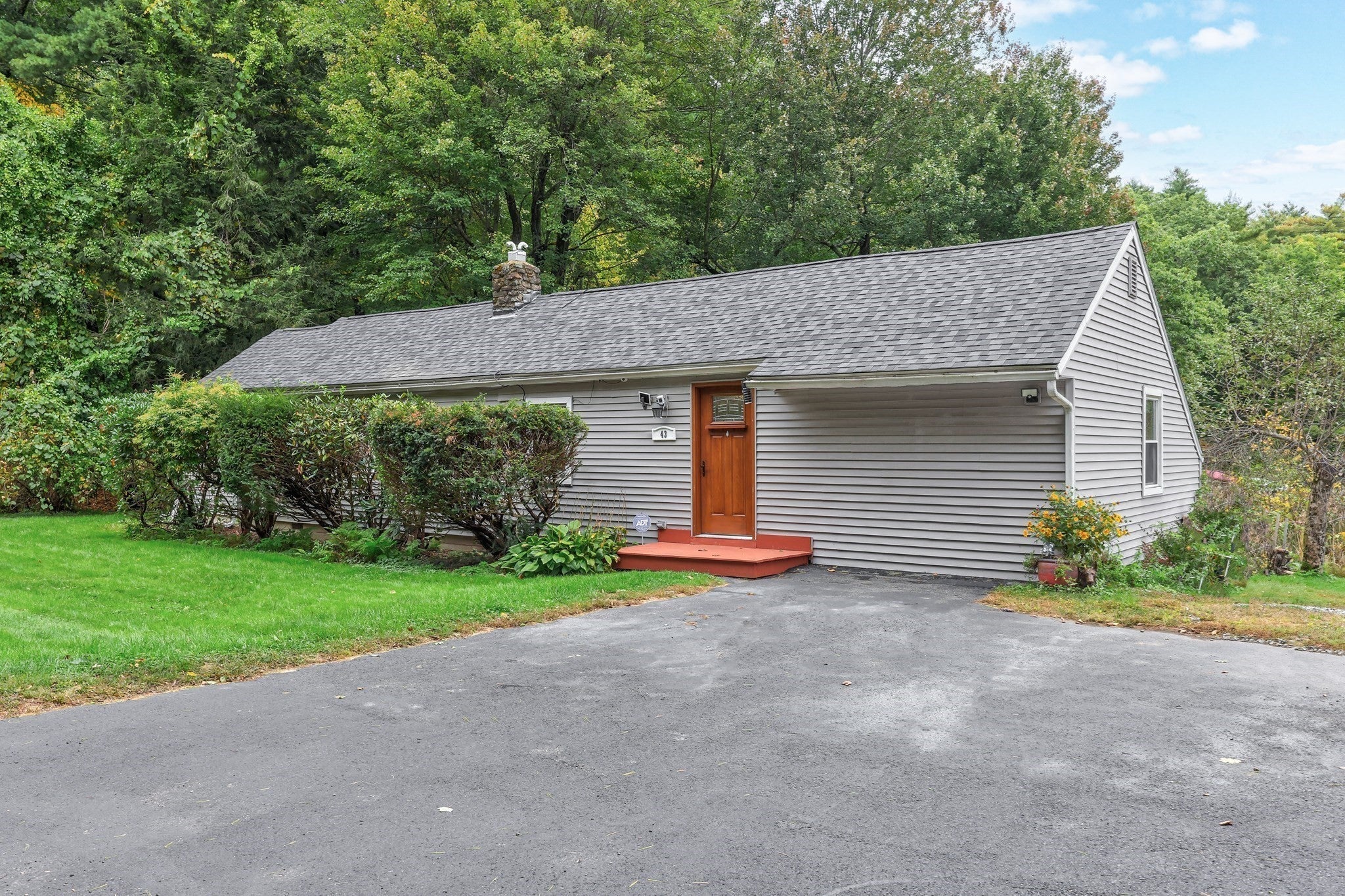 43 Mashapaug Rd, Holland, MA, 43 Mashapaug Rd, Holland, MA Photo #2