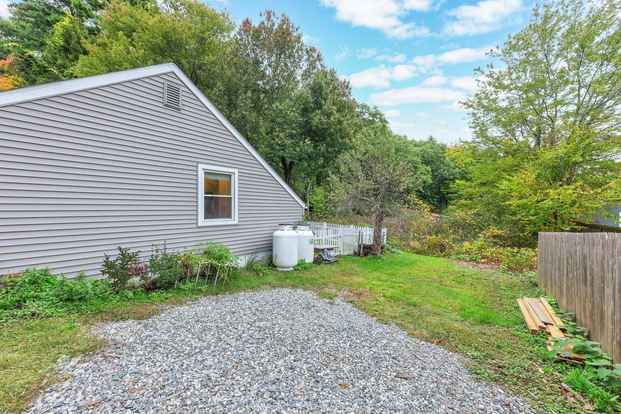 43 Mashapaug Rd, Holland, MA, 43 Mashapaug Rd, Holland, MA Photo #6