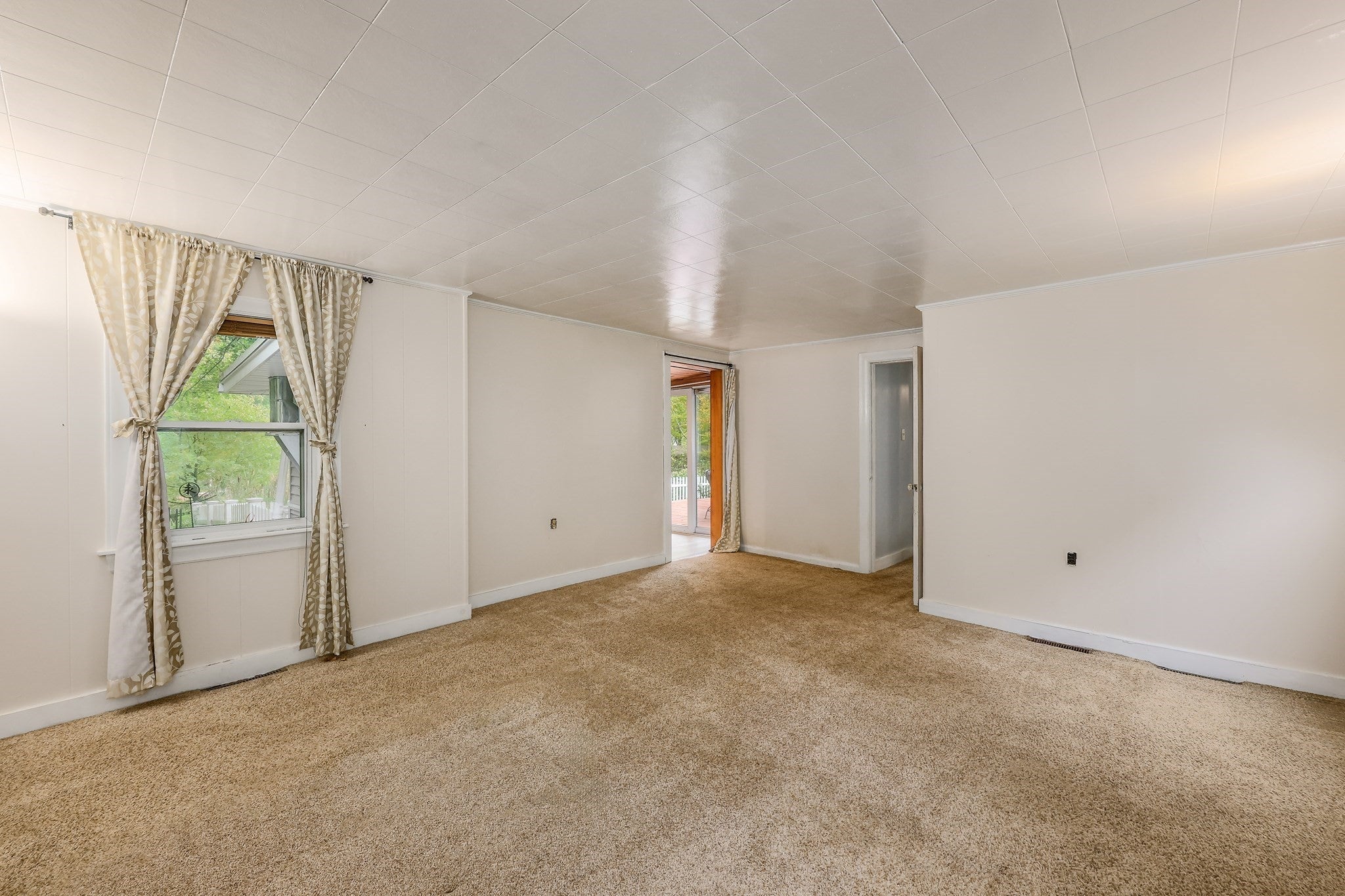 43 Mashapaug Rd, Holland, MA, 43 Mashapaug Rd, Holland, MA Photo #32