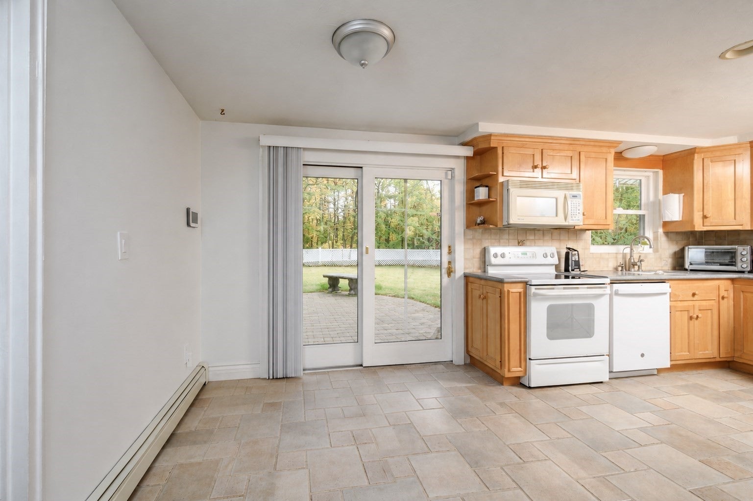 95 Rindone St, Holbrook, MA, 95 Rindone St, Holbrook, MA Photo #7