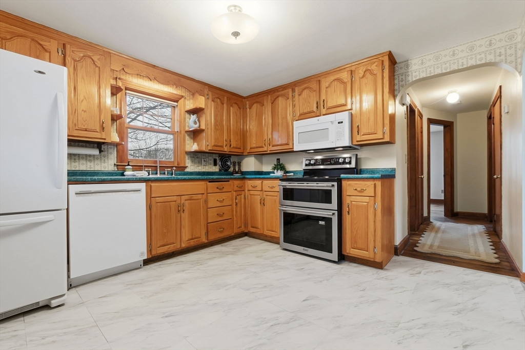 9-A Veterans Memorial Dr