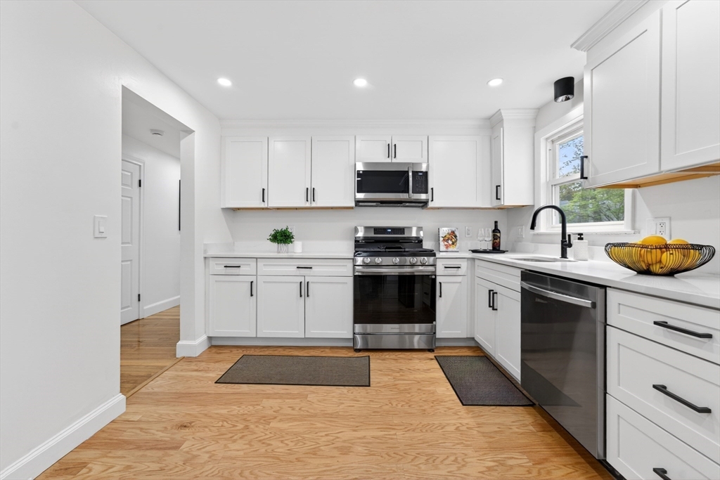 6 Sunset Dr, Randolph, MA Photo #15