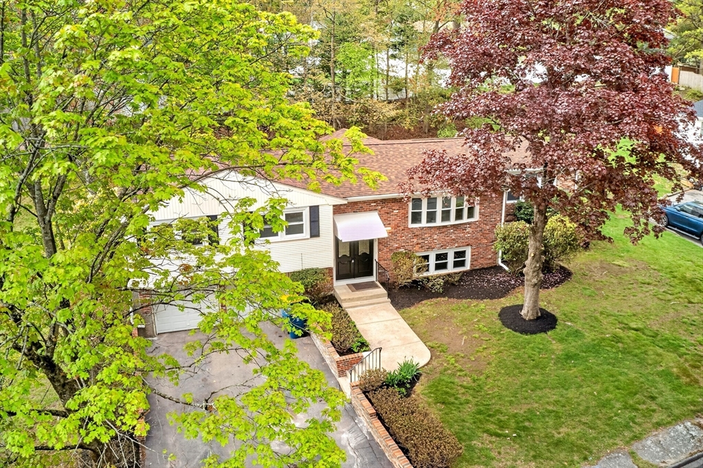 6 Sunset Dr, Randolph, MA Photo #3