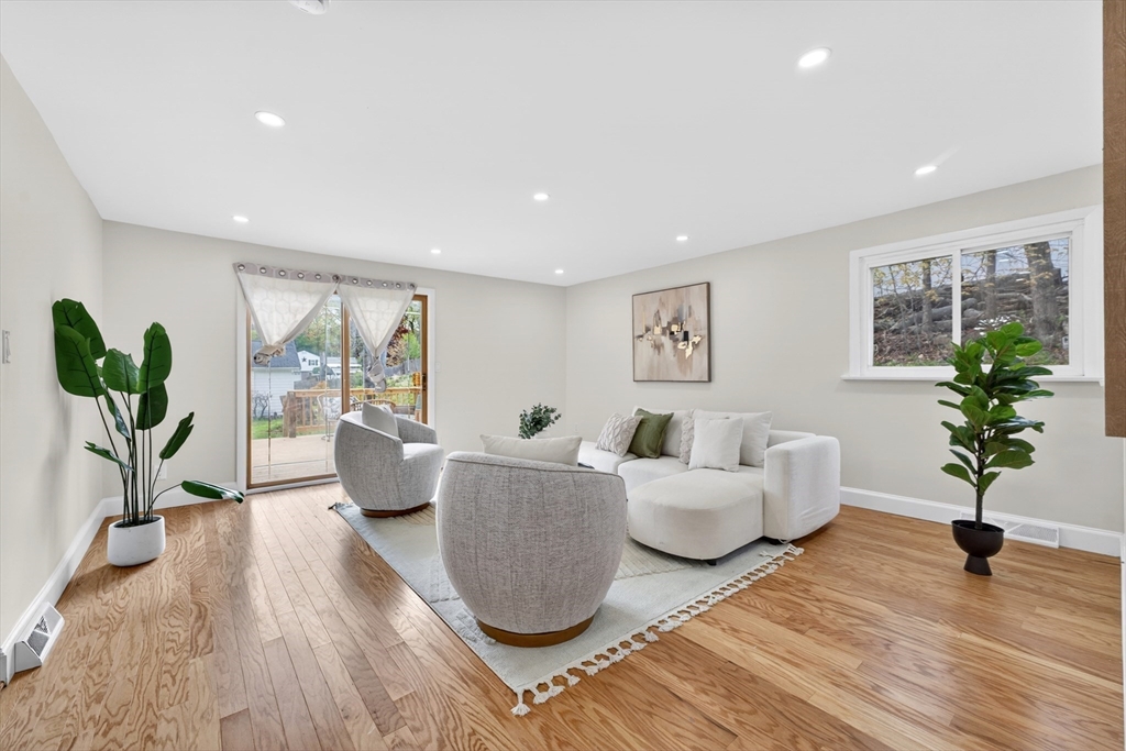6 Sunset Dr, Randolph, MA Photo #16