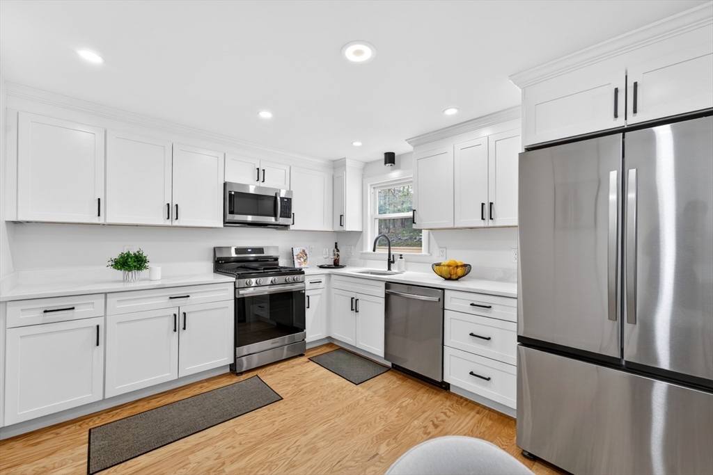 6 Sunset Dr, Randolph, MA Photo #14