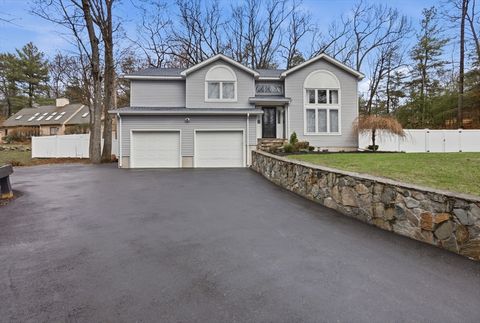 Photo of 133 River St, Middleton, MA 01949 (MLS # 73497967)