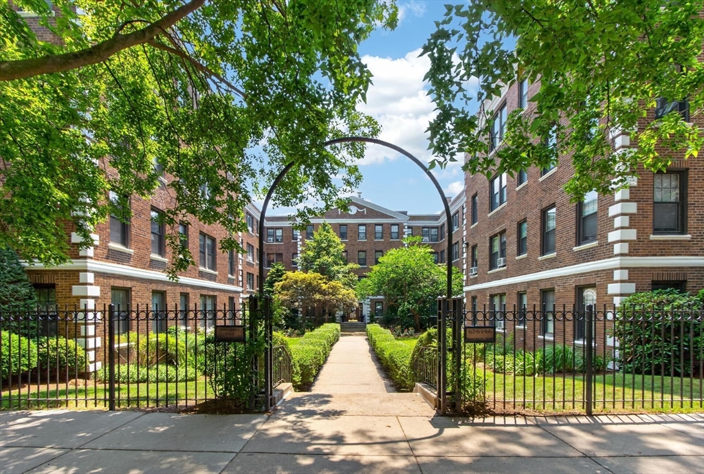 Photo of 66 Queensberry Street, Boston, MA