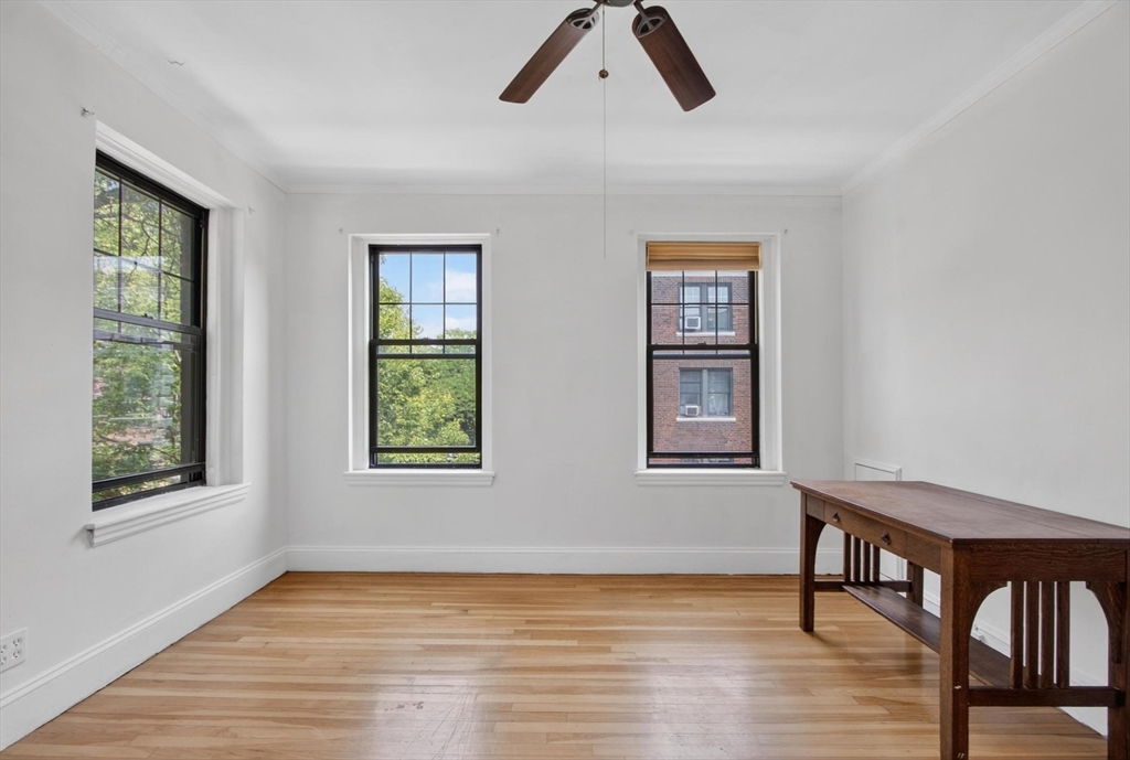 66 Queensberry Street 319