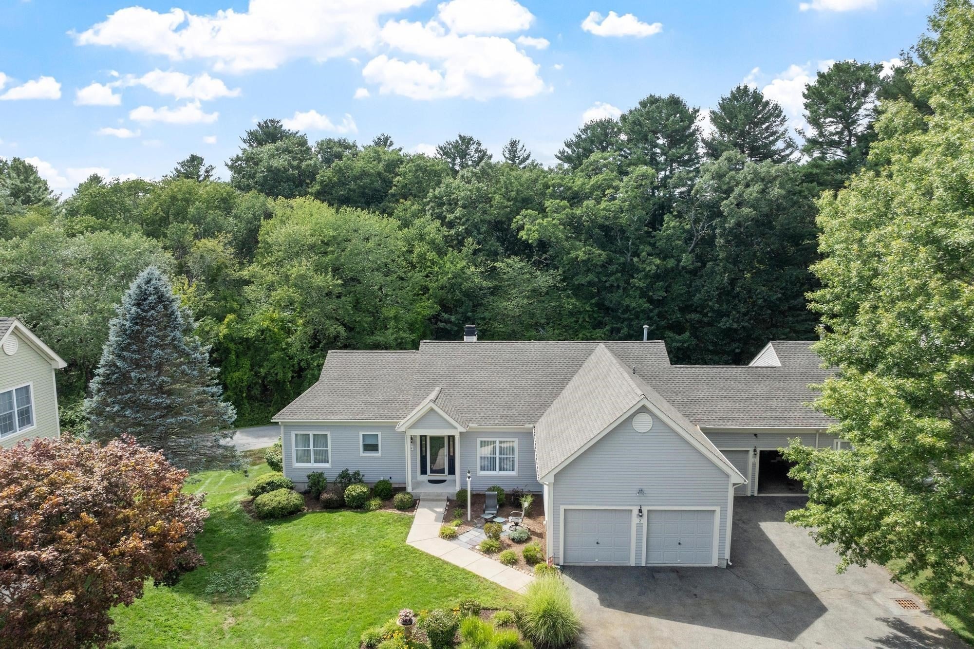 2 Nelson Cir