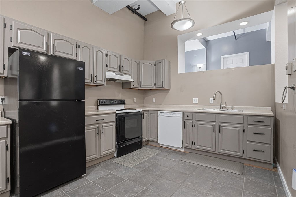 148 Bernon ST #7, Woonsocket, RI, 148 Bernon ST #7, Woonsocket, RI Photo #10