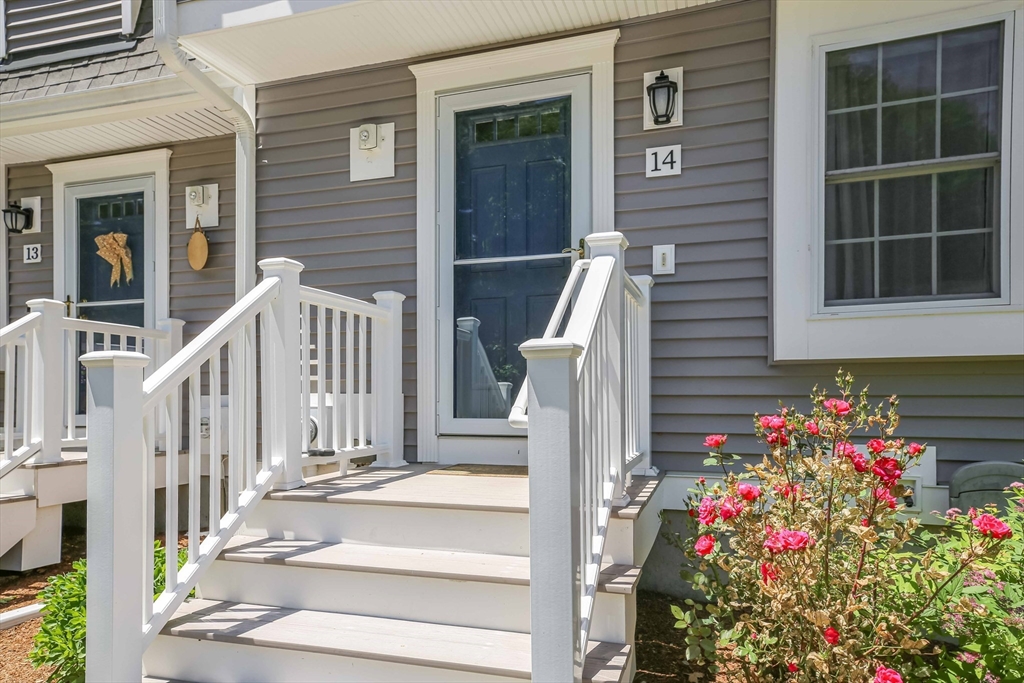14 Benjamin's Landing Ln 14