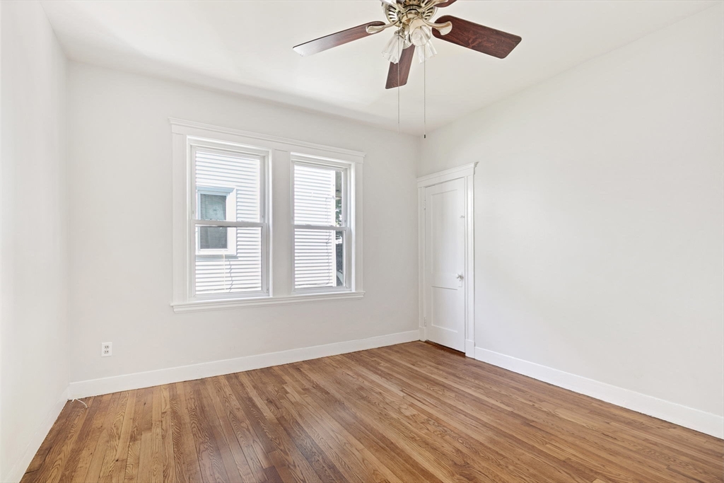 Boston, Massachusetts 02126, United States, 6 Bedrooms Bedrooms, ,2 BathroomsBathrooms,Residential,Pending,110316