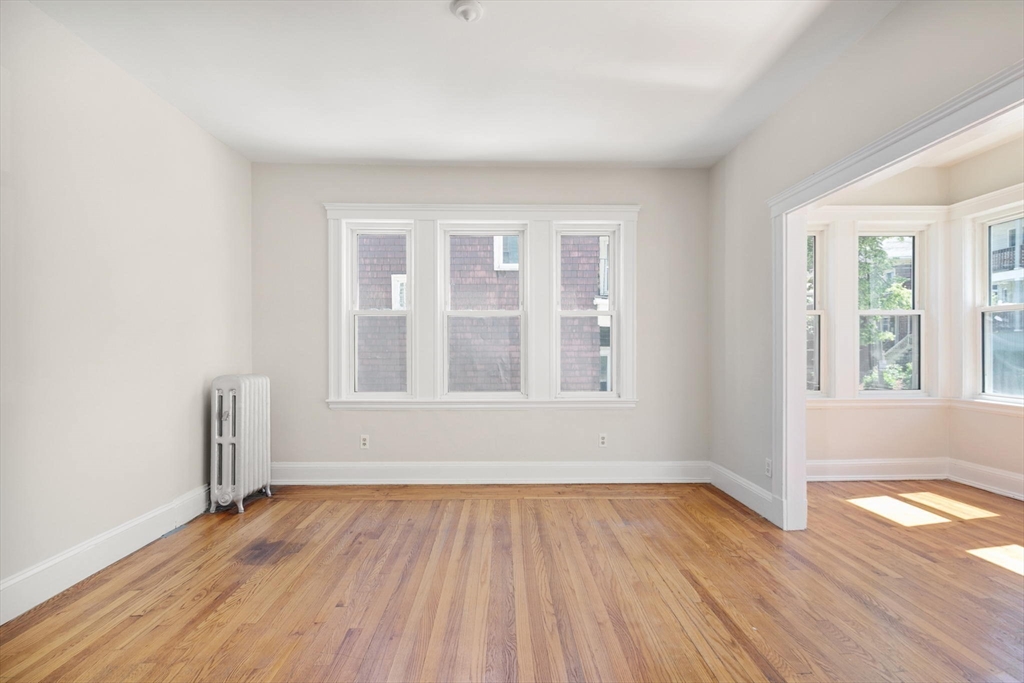 Boston, Massachusetts 02126, United States, 6 Bedrooms Bedrooms, ,2 BathroomsBathrooms,Residential,Pending,110316