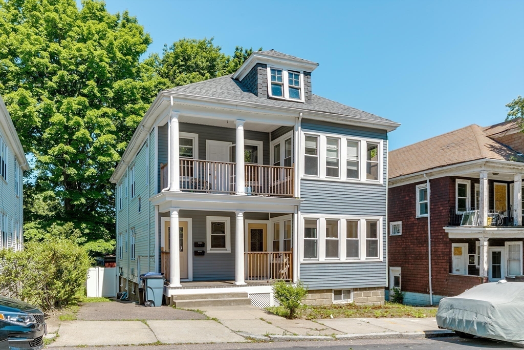 Boston, Massachusetts 02126, United States, 6 Bedrooms Bedrooms, ,2 BathroomsBathrooms,Residential,Pending,110316