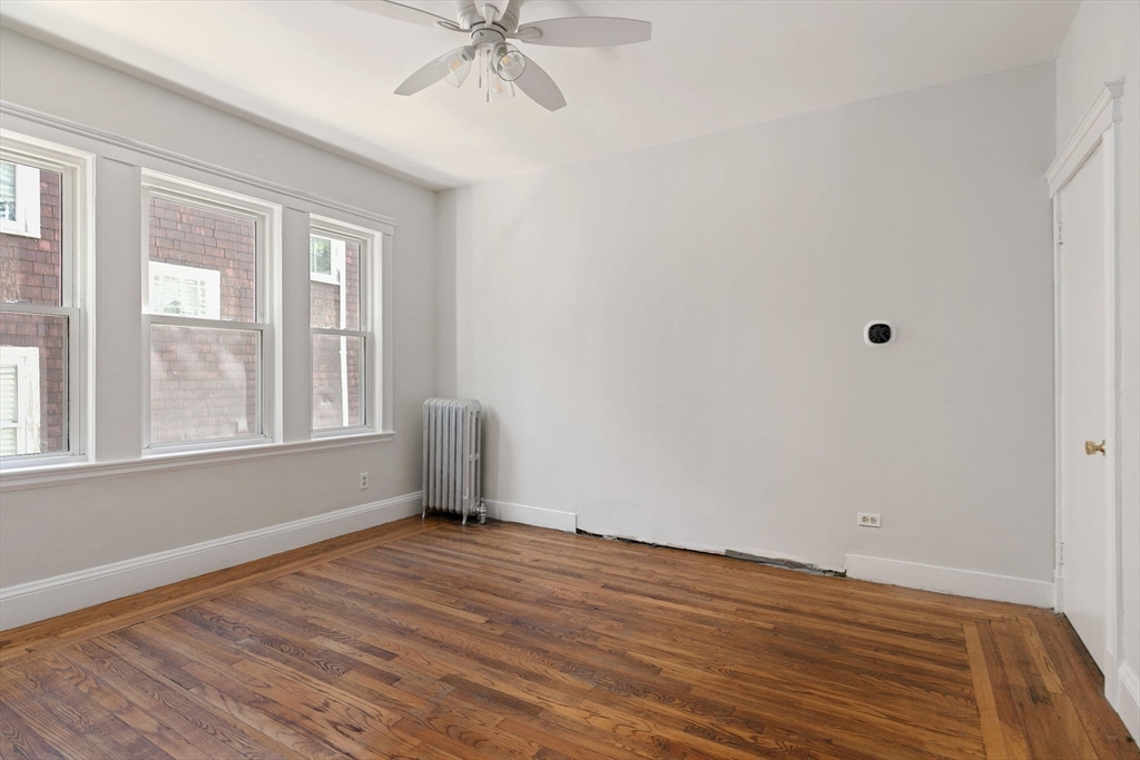 Boston, Massachusetts 02126, United States, 6 Bedrooms Bedrooms, ,2 BathroomsBathrooms,Residential,Pending,110316