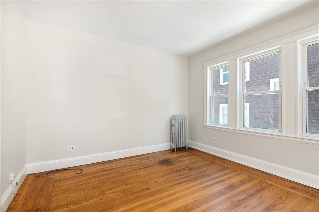 Boston, Massachusetts 02126, United States, 6 Bedrooms Bedrooms, ,2 BathroomsBathrooms,Residential,Pending,110316