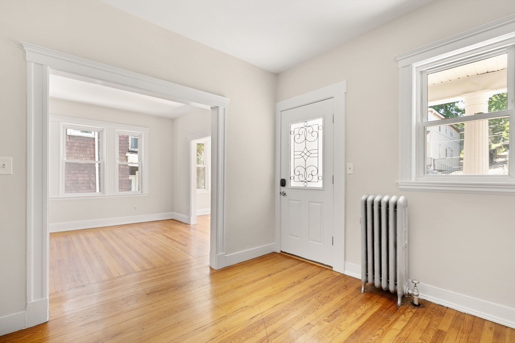 Boston, Massachusetts 02126, United States, 6 Bedrooms Bedrooms, ,2 BathroomsBathrooms,Residential,Pending,110316