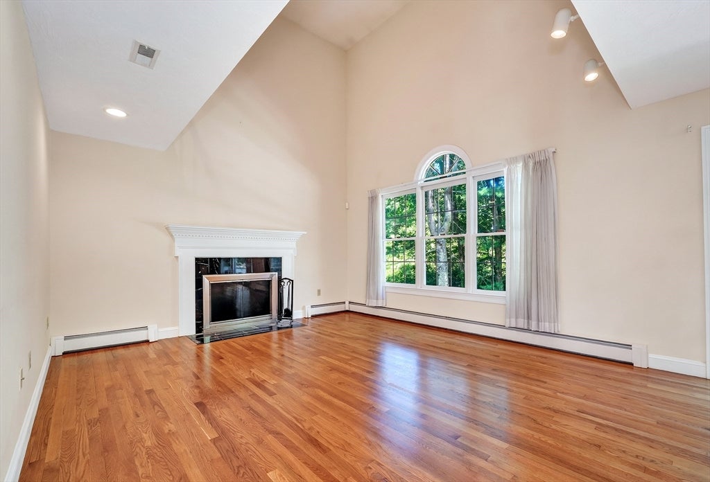 8 Saddle Way, Walpole, MA Photo #13