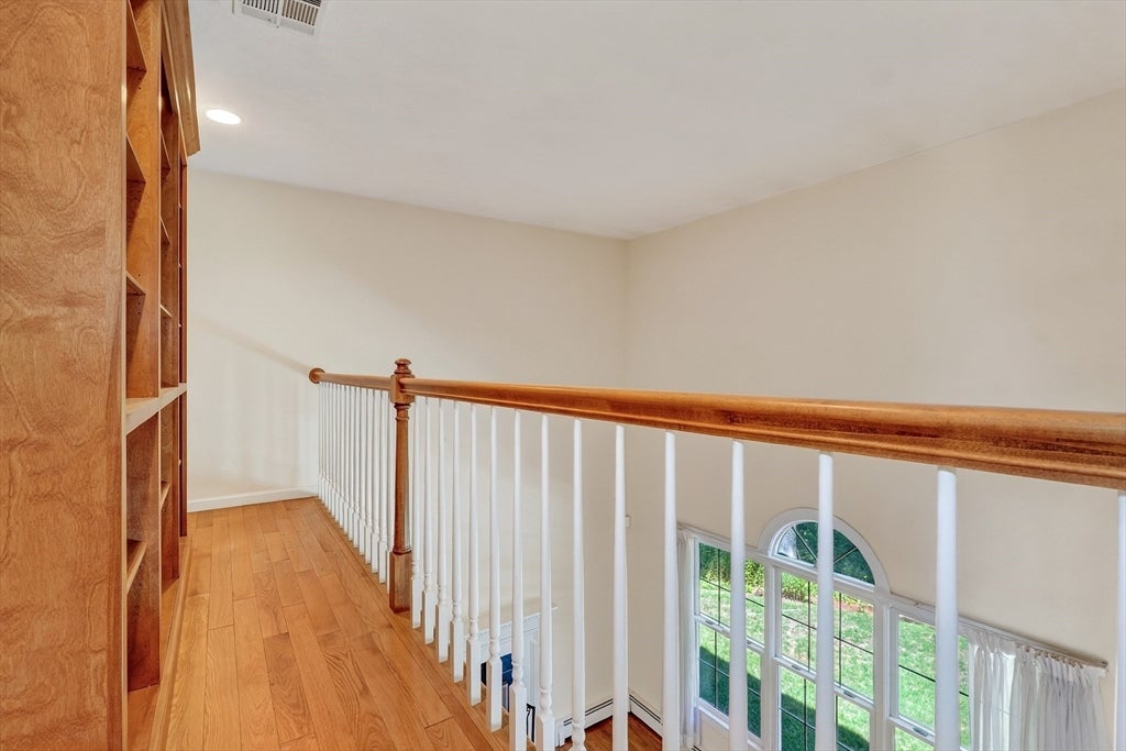 8 Saddle Way, Walpole, MA Photo #32