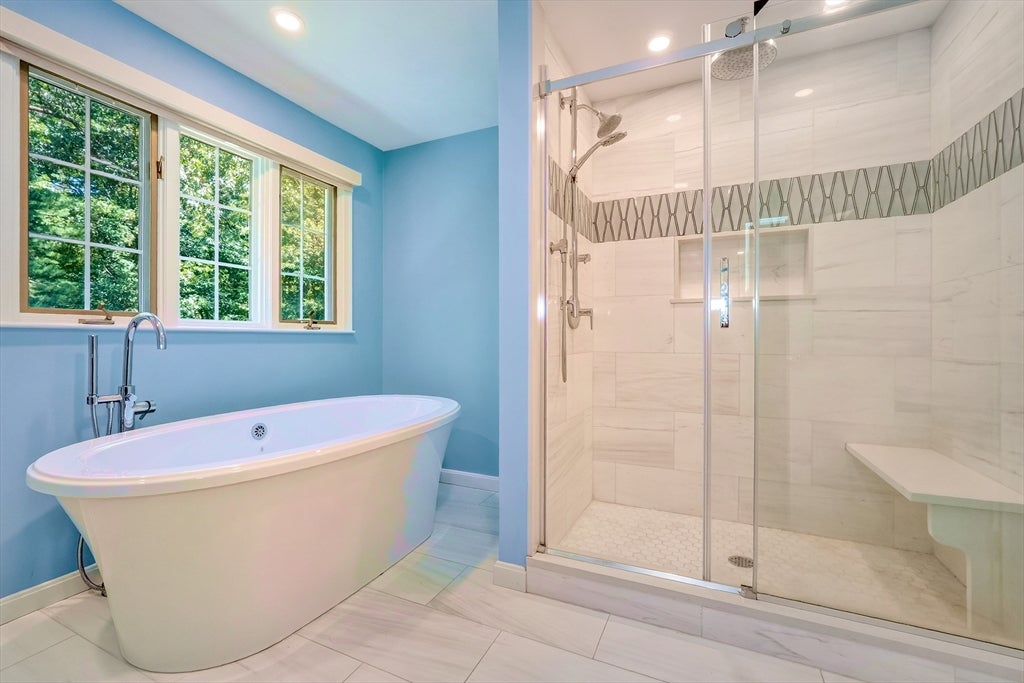 8 Saddle Way, Walpole, MA Photo #24