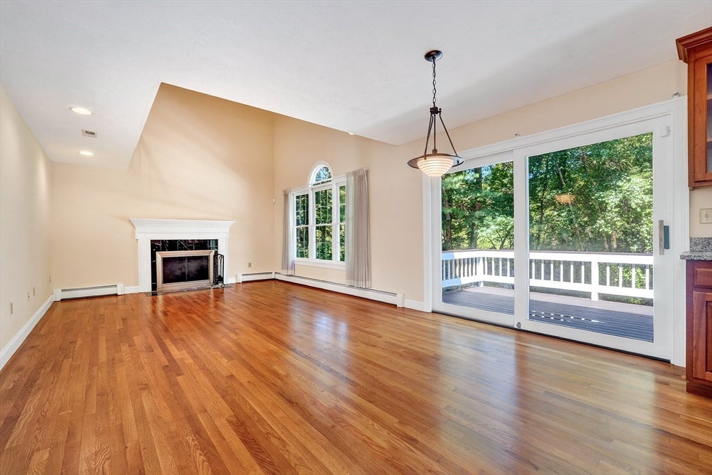 8 Saddle Way, Walpole, MA Photo #11