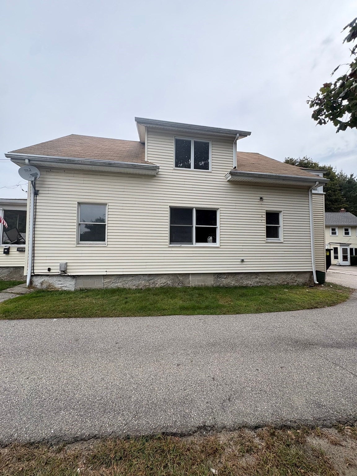 1888 Mendon Rd, Woonsocket, RI, 1888 Mendon Rd, Woonsocket, RI Photo #2
