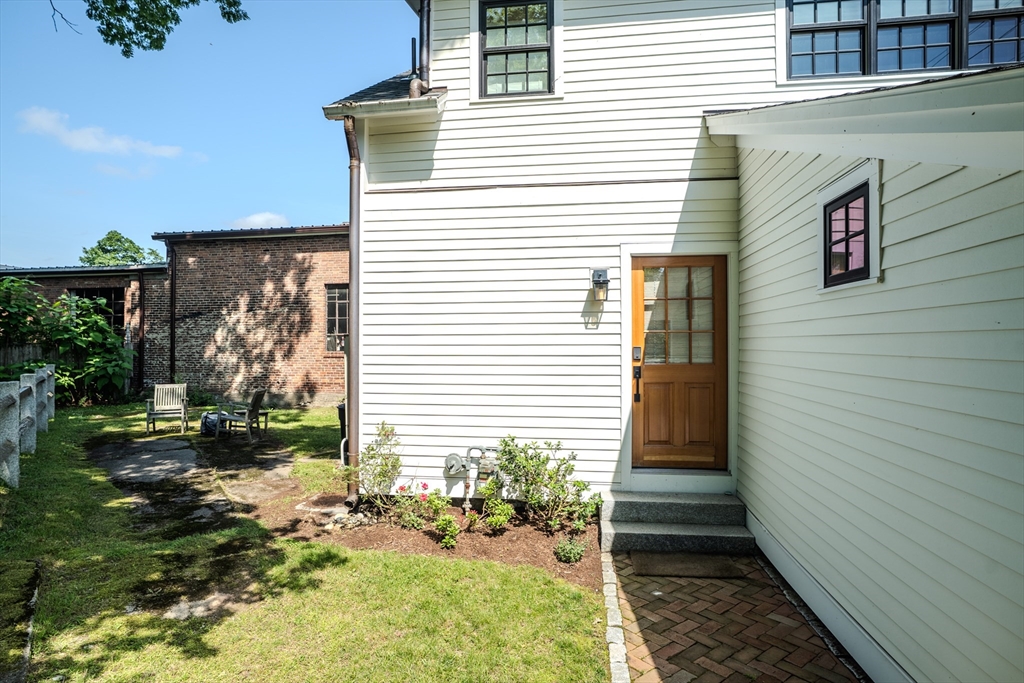 14 Sugarloaf St, Deerfield, MA Photo #27