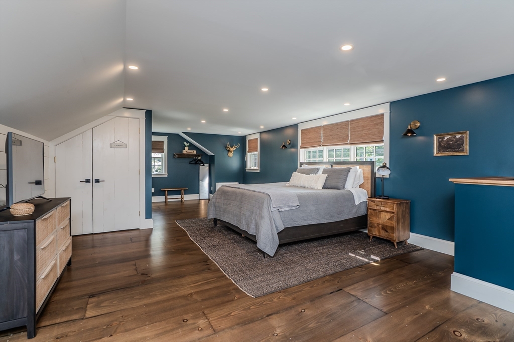 14 Sugarloaf St, Deerfield, MA Photo #17