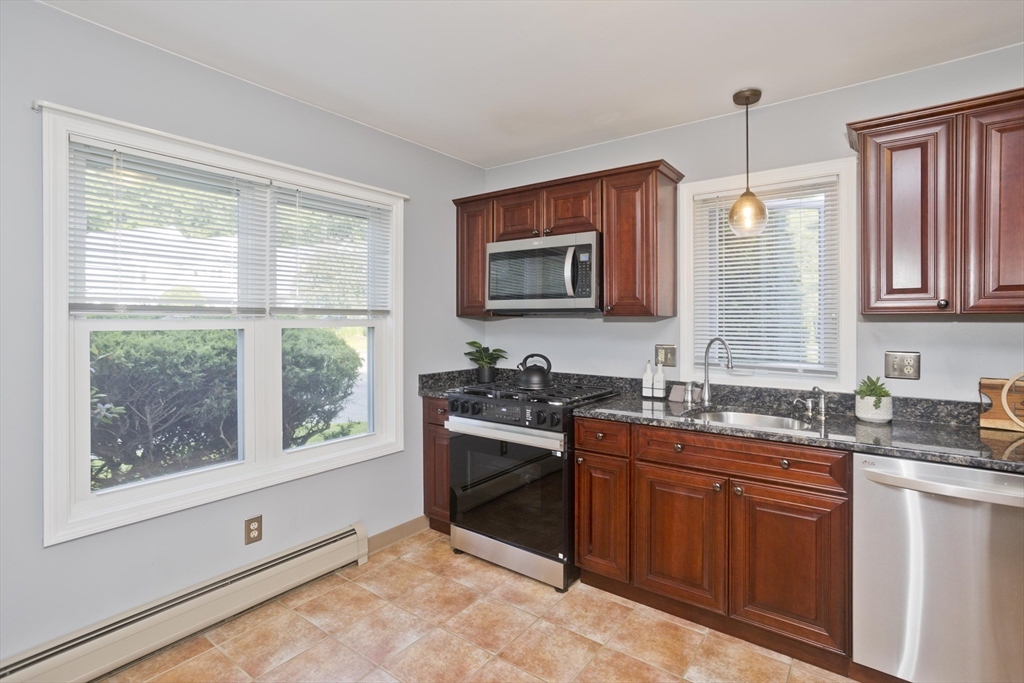 80 Pines Edge Dr 80