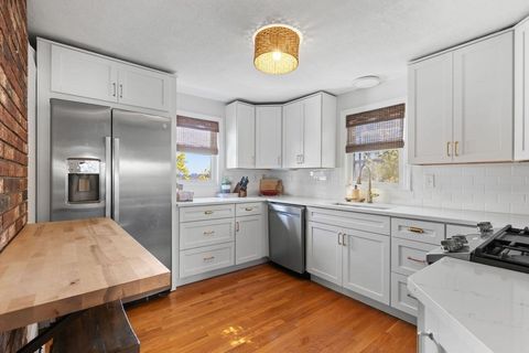 Photo of 33-R Belmont St #33R, Boston, MA 02129 (MLS # 73510842)