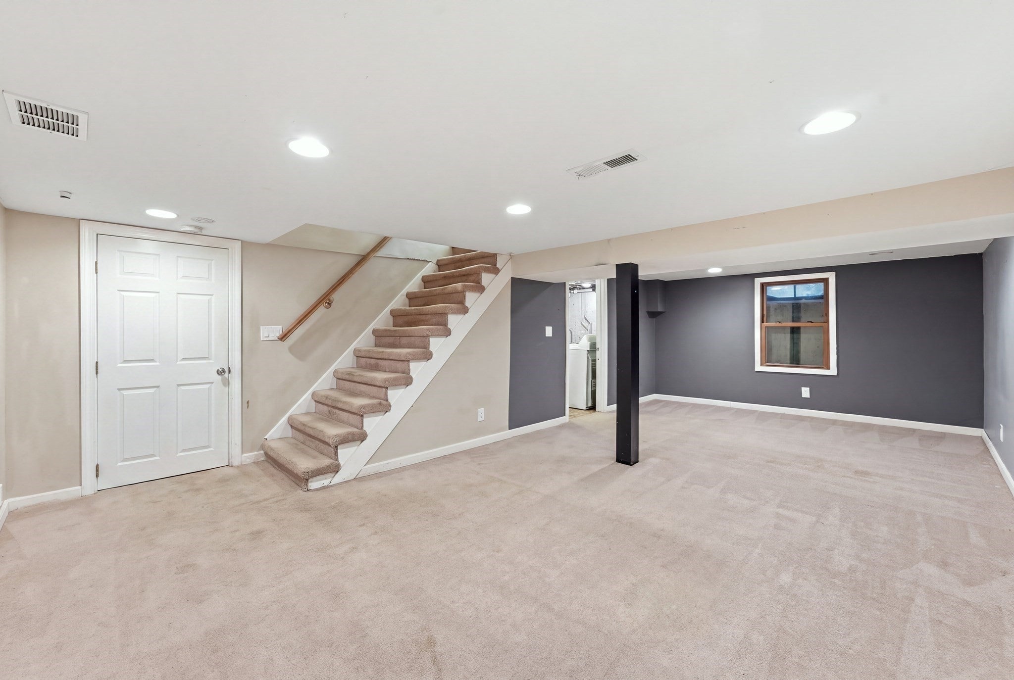 401 Kings Hwy, West Springfield, MA Photo #32