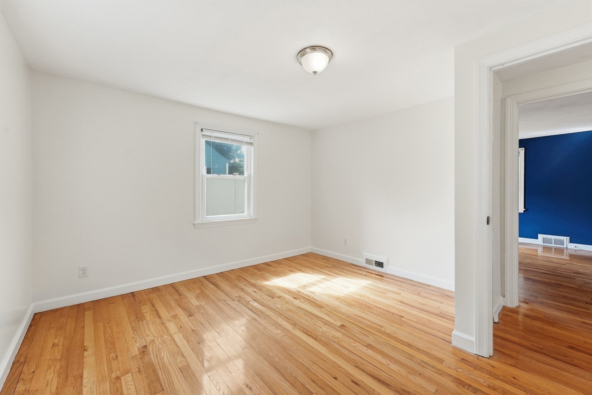401 Kings Hwy, West Springfield, MA Photo #19