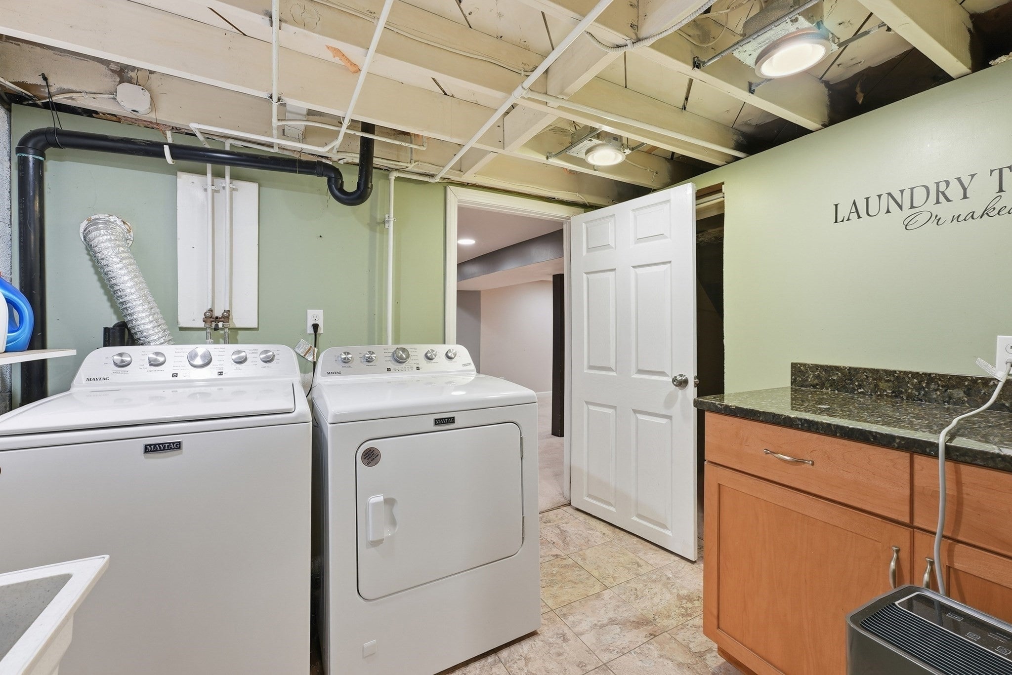 401 Kings Hwy, West Springfield, MA Photo #34
