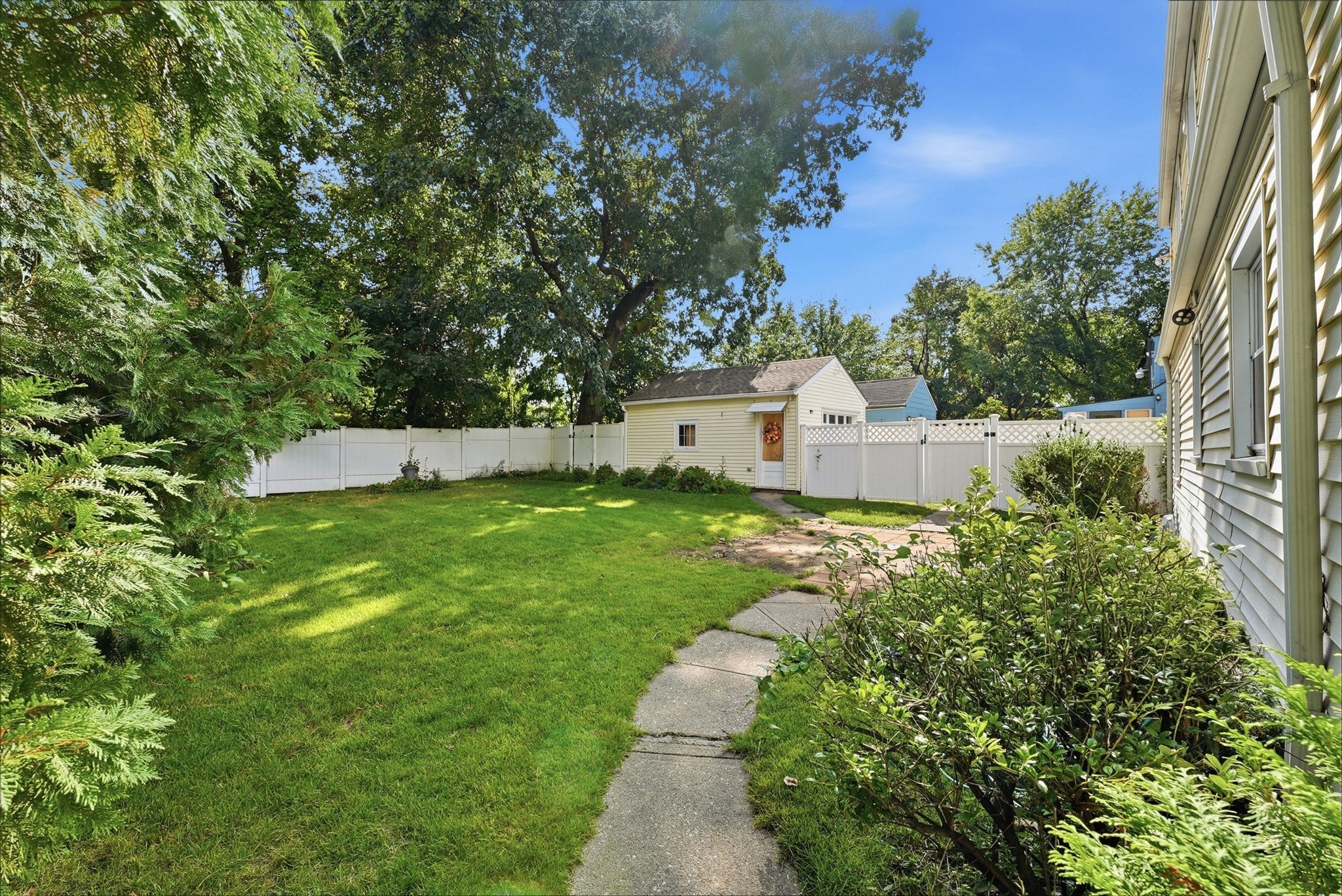 401 Kings Hwy, West Springfield, MA Photo #38