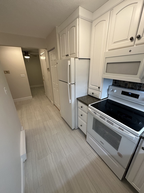 11 Riverside Ave 4