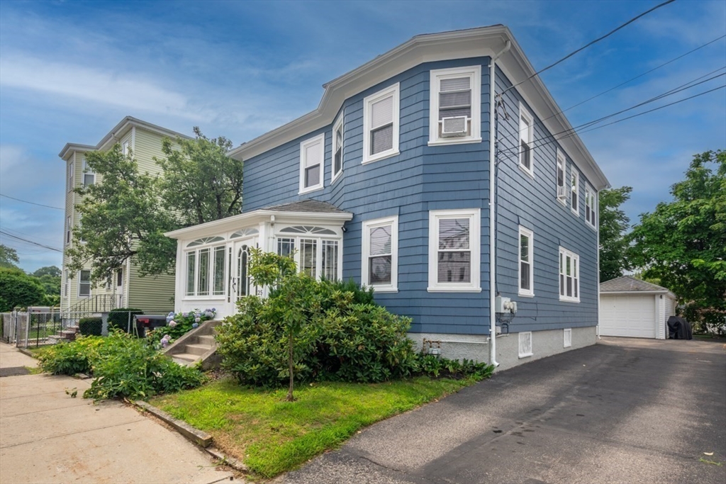 25 Saint George Ave