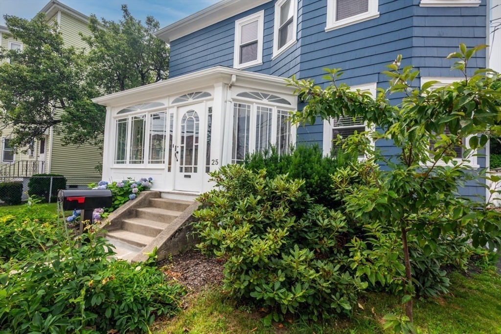 25 Saint George Ave