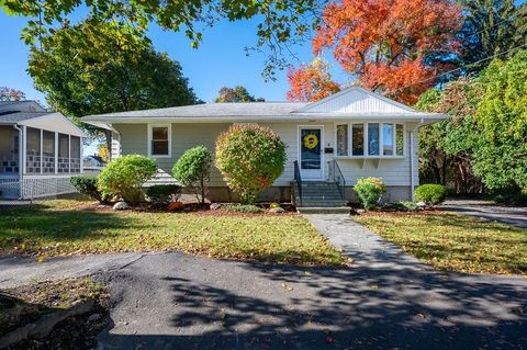 4 Harold St Worcester MA 01604