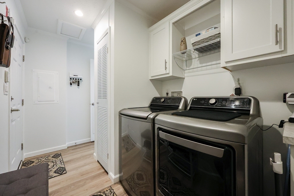 North Attleboro, Massachusetts 02760, United States, 2 Bedrooms Bedrooms, ,2 BathroomsBathrooms,Residential,Pending,144799